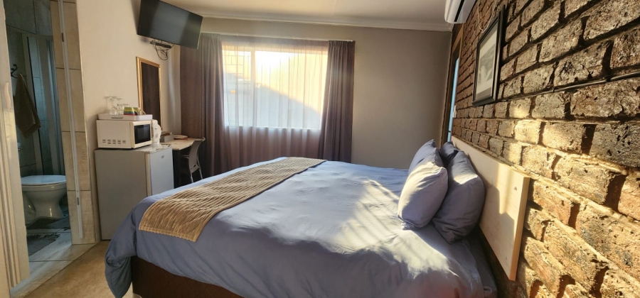 8 Bedroom Property for Sale in Vanderbijlpark SW 5 Gauteng