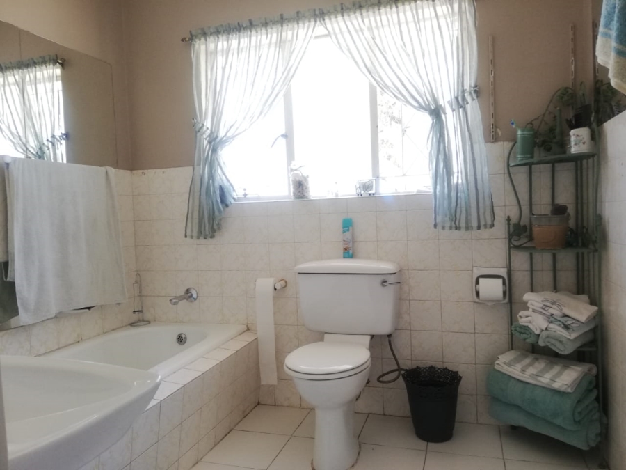3 Bedroom Property for Sale in Three Rivers East Gauteng