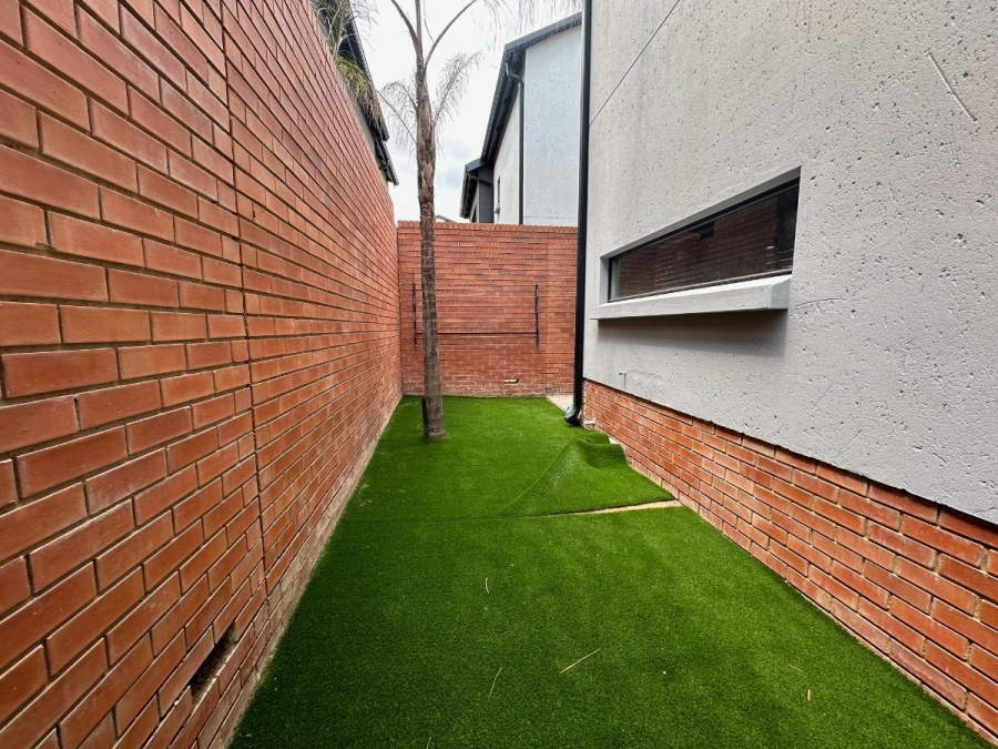 3 Bedroom Property for Sale in Rivonia Gauteng