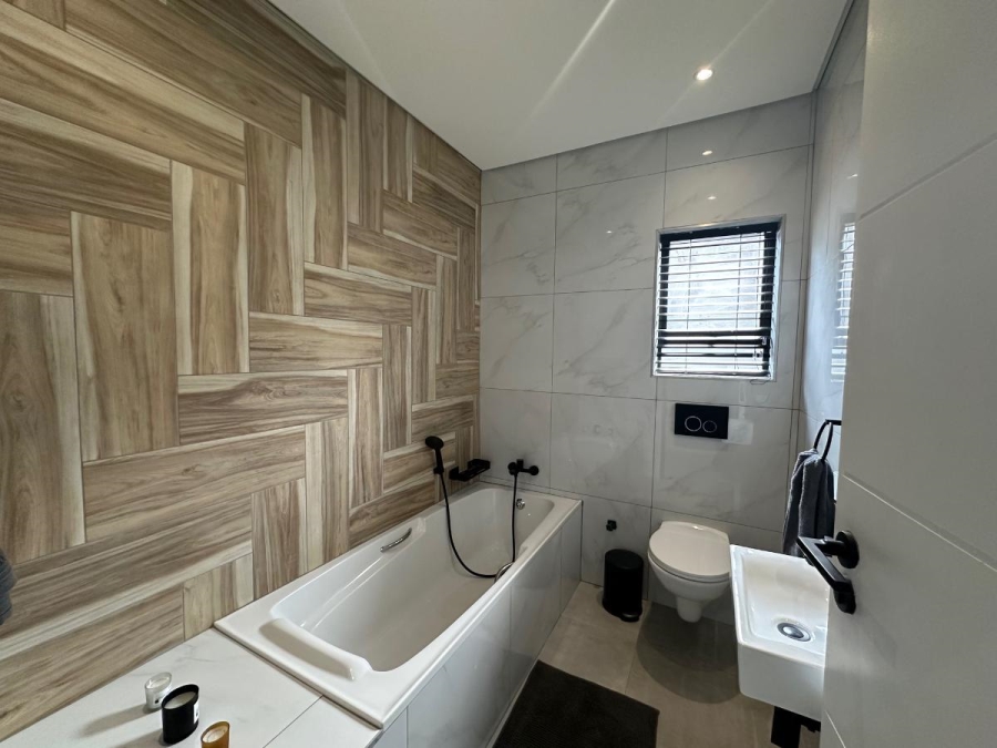 3 Bedroom Property for Sale in Rivonia Gauteng