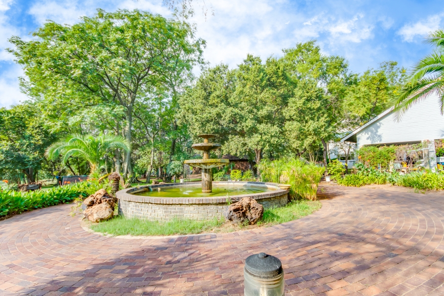 7 Bedroom Property for Sale in Chartwell Gauteng