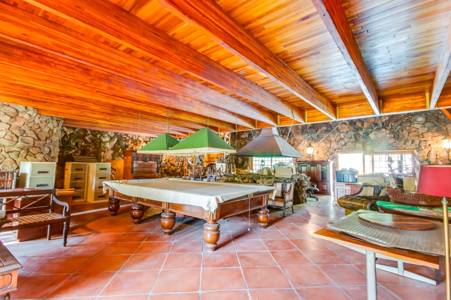 7 Bedroom Property for Sale in Chartwell Gauteng