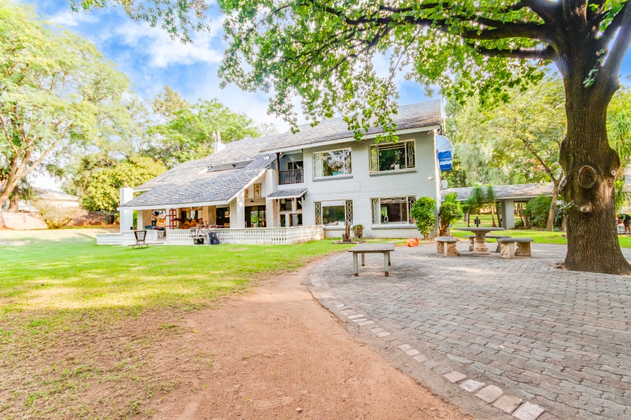 7 Bedroom Property for Sale in Chartwell Gauteng