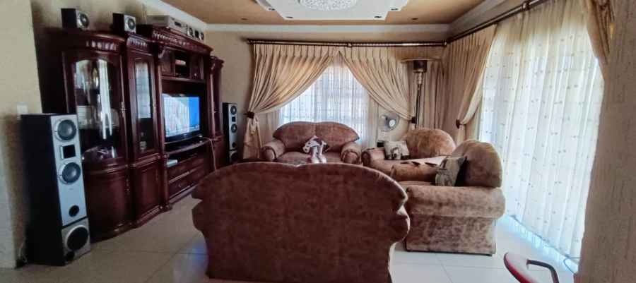 3 Bedroom Property for Sale in Vanderbijlpark CE 4 Gauteng