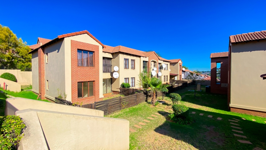 2 Bedroom Property for Sale in Vorna Valley Gauteng
