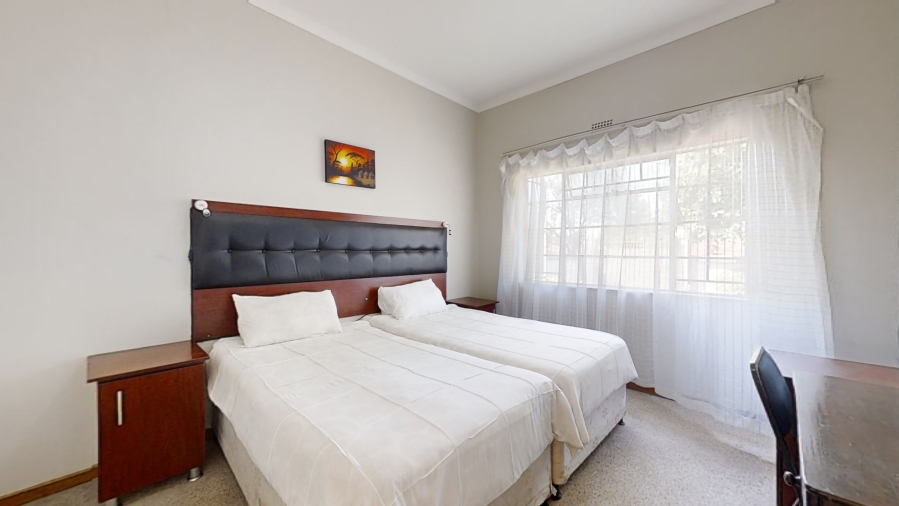 15 Bedroom Property for Sale in Parkhill Gardens Gauteng