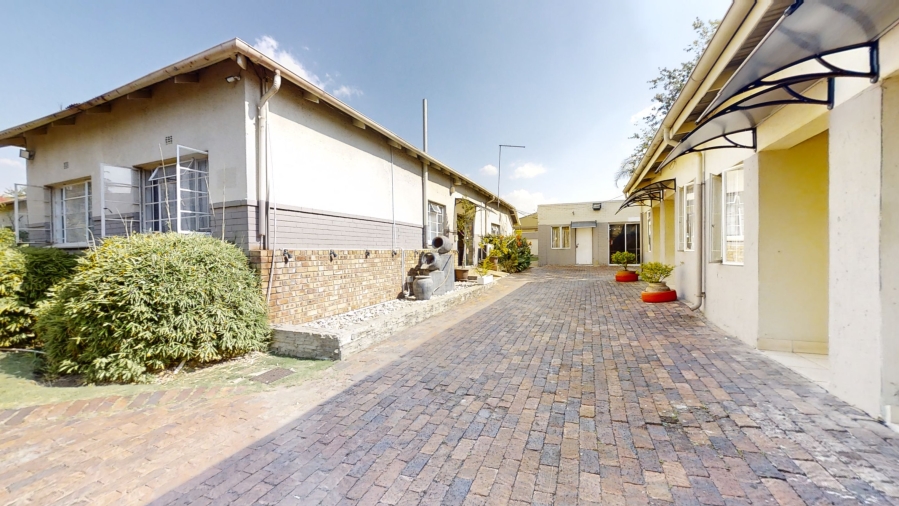 15 Bedroom Property for Sale in Parkhill Gardens Gauteng