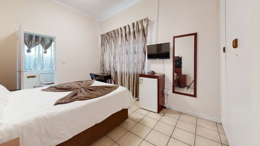 15 Bedroom Property for Sale in Parkhill Gardens Gauteng