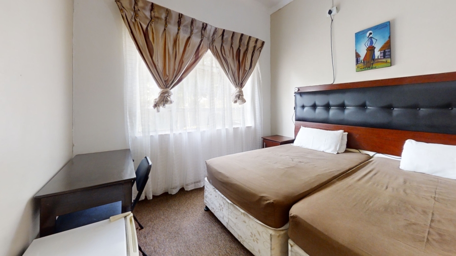 15 Bedroom Property for Sale in Parkhill Gardens Gauteng