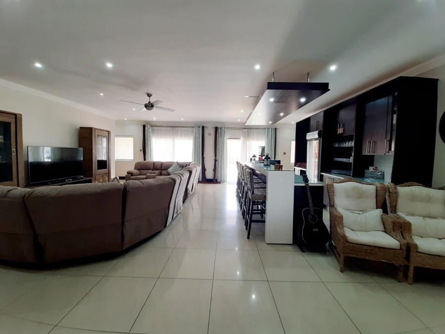 6 Bedroom Property for Sale in Lochvaal Gauteng