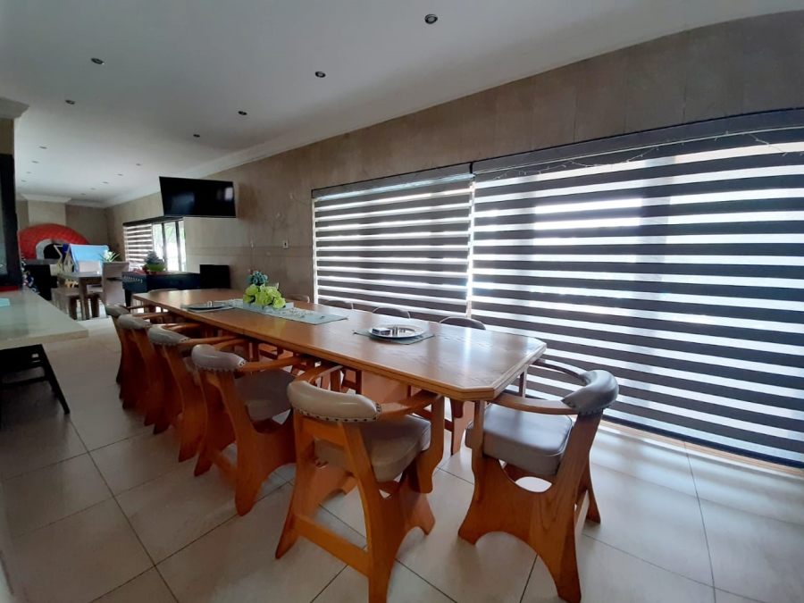 6 Bedroom Property for Sale in Lochvaal Gauteng