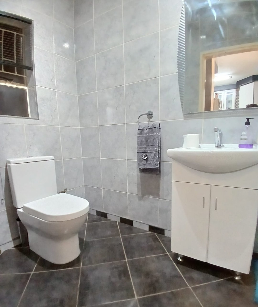 3 Bedroom Property for Sale in Flora Gardens Gauteng