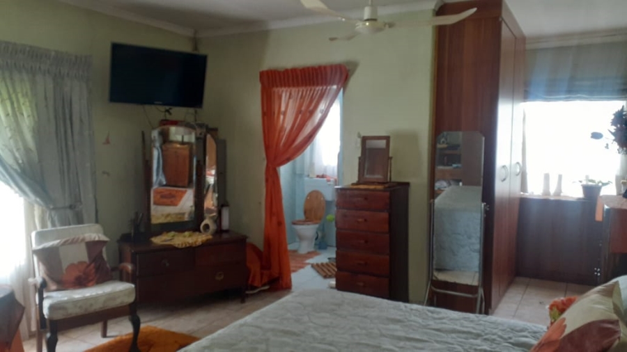 4 Bedroom Property for Sale in Mullerstuine Gauteng