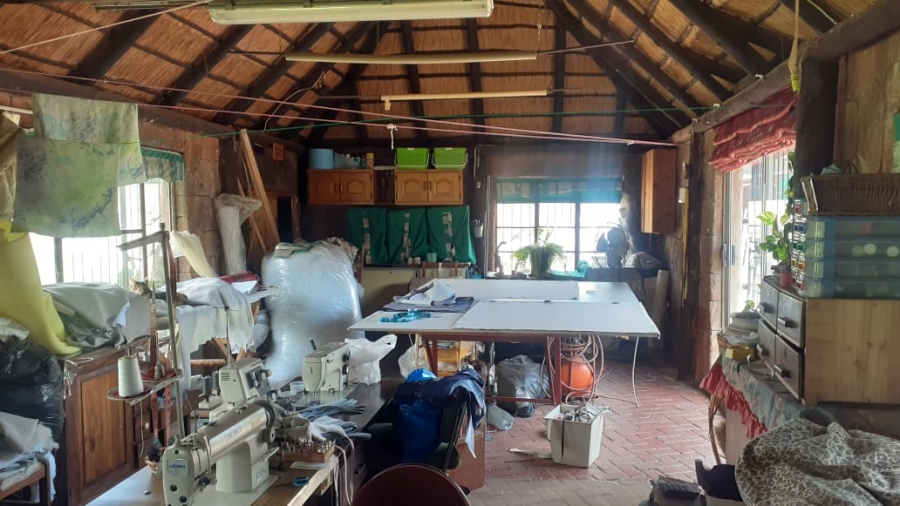 4 Bedroom Property for Sale in Mullerstuine Gauteng