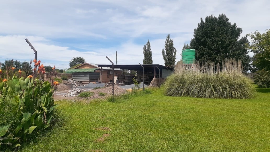 4 Bedroom Property for Sale in Mullerstuine Gauteng