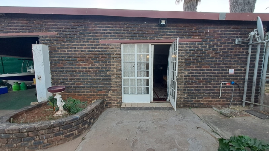 4 Bedroom Property for Sale in Three Rivers East Gauteng