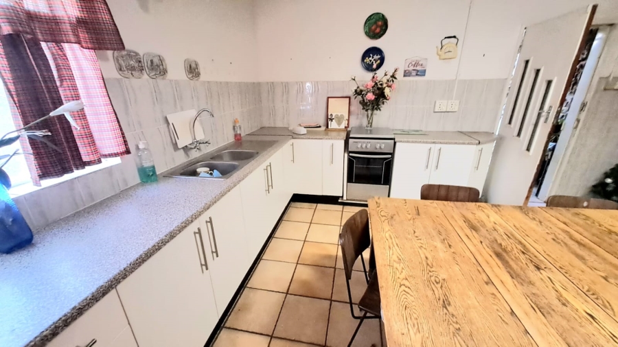 4 Bedroom Property for Sale in Three Rivers East Gauteng