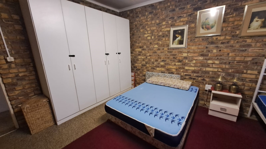 4 Bedroom Property for Sale in Three Rivers East Gauteng