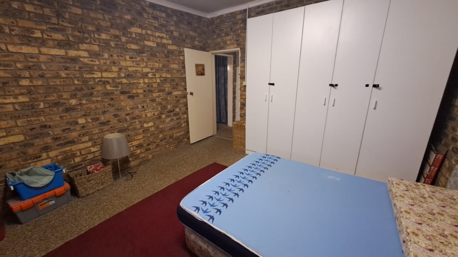 4 Bedroom Property for Sale in Three Rivers East Gauteng