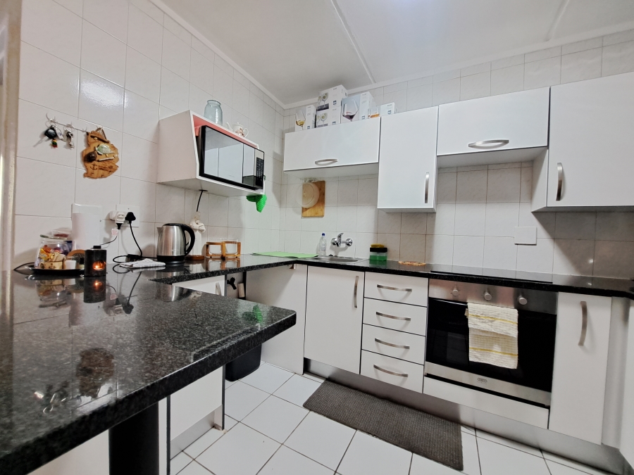 1 Bedroom Property for Sale in Morningside Gauteng