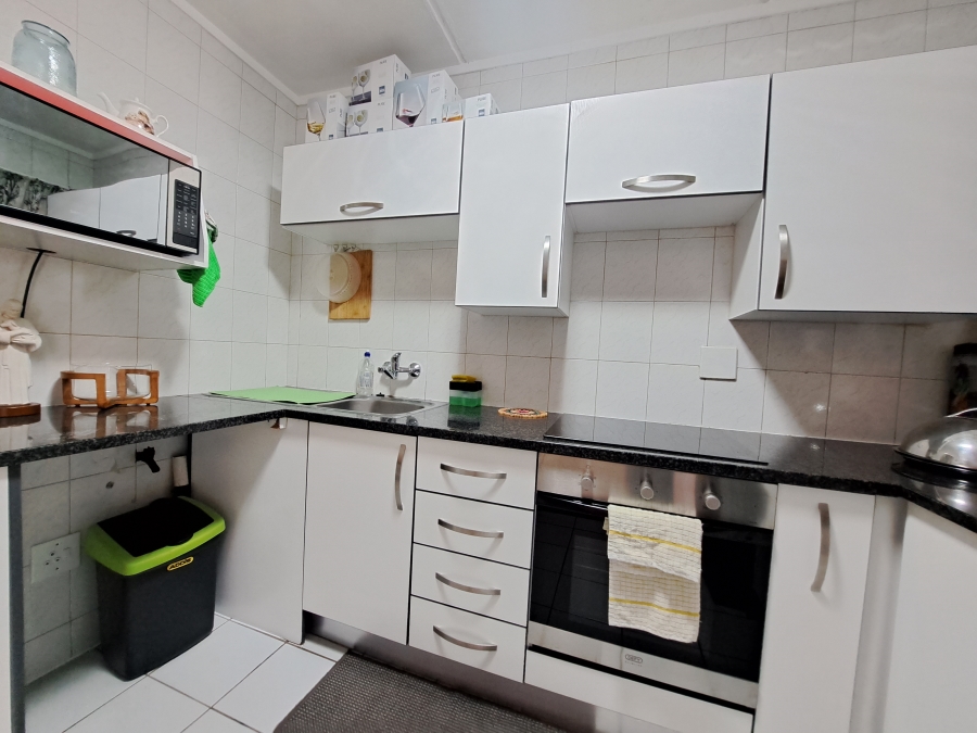 1 Bedroom Property for Sale in Morningside Gauteng