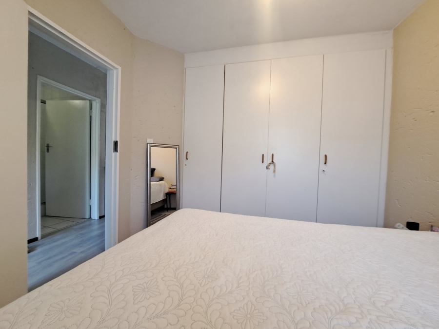 1 Bedroom Property for Sale in Morningside Gauteng