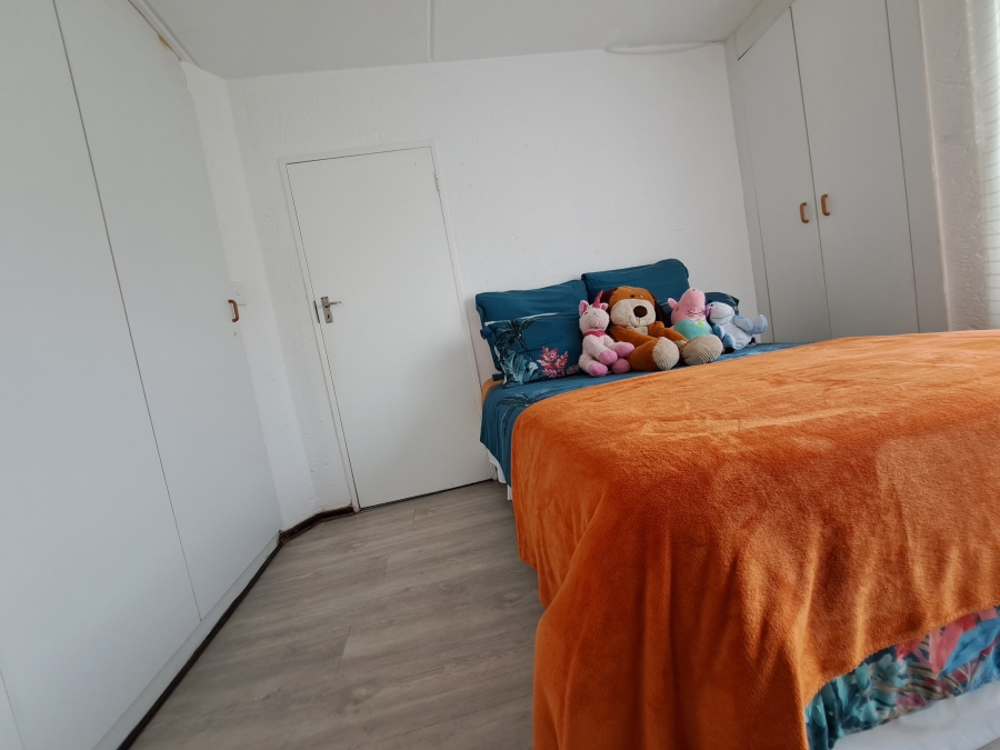 1 Bedroom Property for Sale in Benmore Gardens Gauteng