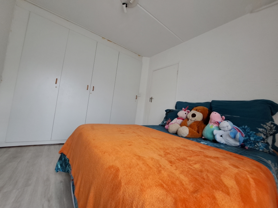 1 Bedroom Property for Sale in Benmore Gardens Gauteng