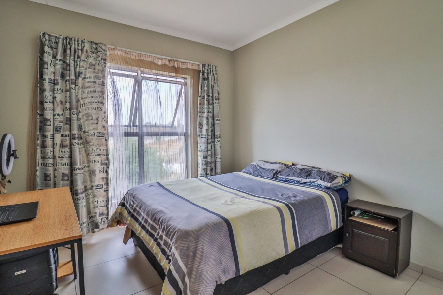 2 Bedroom Property for Sale in Erand Gardens Gauteng