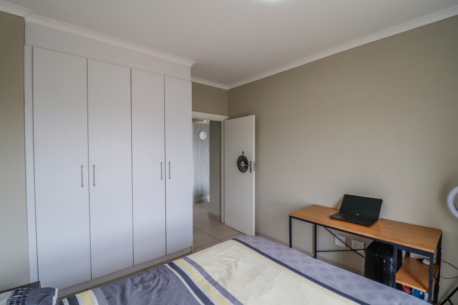 2 Bedroom Property for Sale in Erand Gardens Gauteng