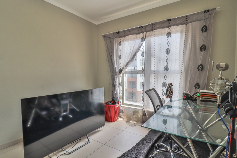 2 Bedroom Property for Sale in Erand Gardens Gauteng