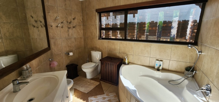 4 Bedroom Property for Sale in Vaalview Gauteng