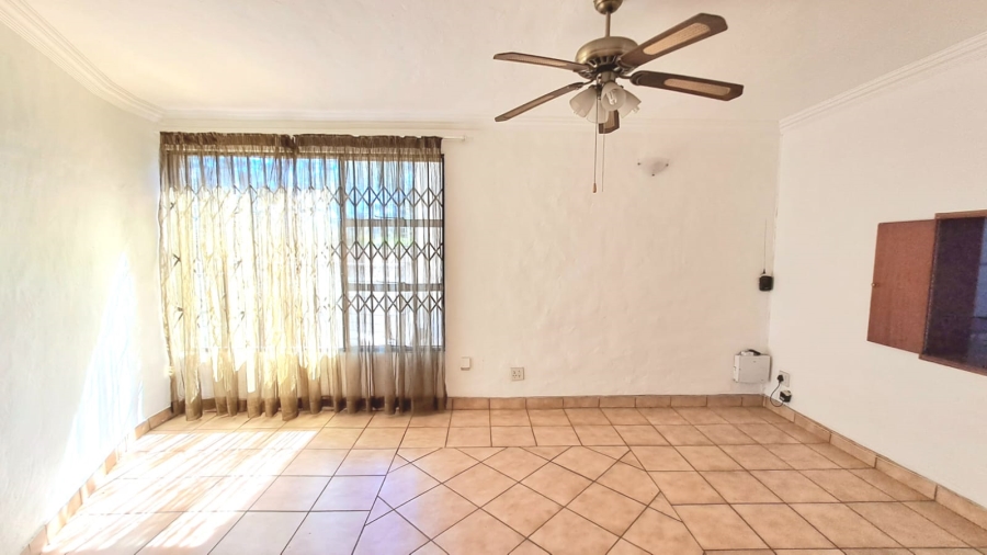 3 Bedroom Property for Sale in Three Rivers Proper Gauteng