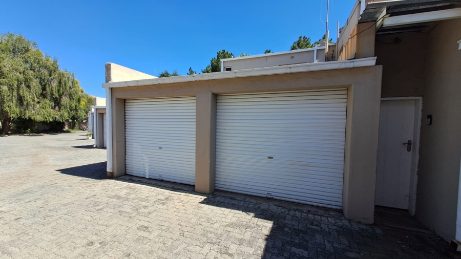 3 Bedroom Property for Sale in Three Rivers Proper Gauteng