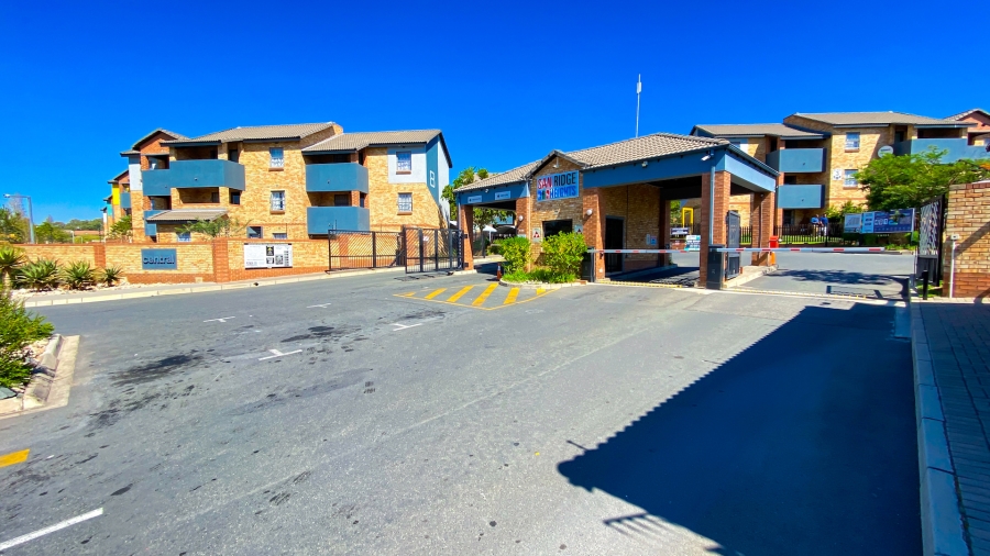 2 Bedroom Property for Sale in Erand Gardens Gauteng