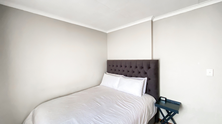 2 Bedroom Property for Sale in Erand Gardens Gauteng