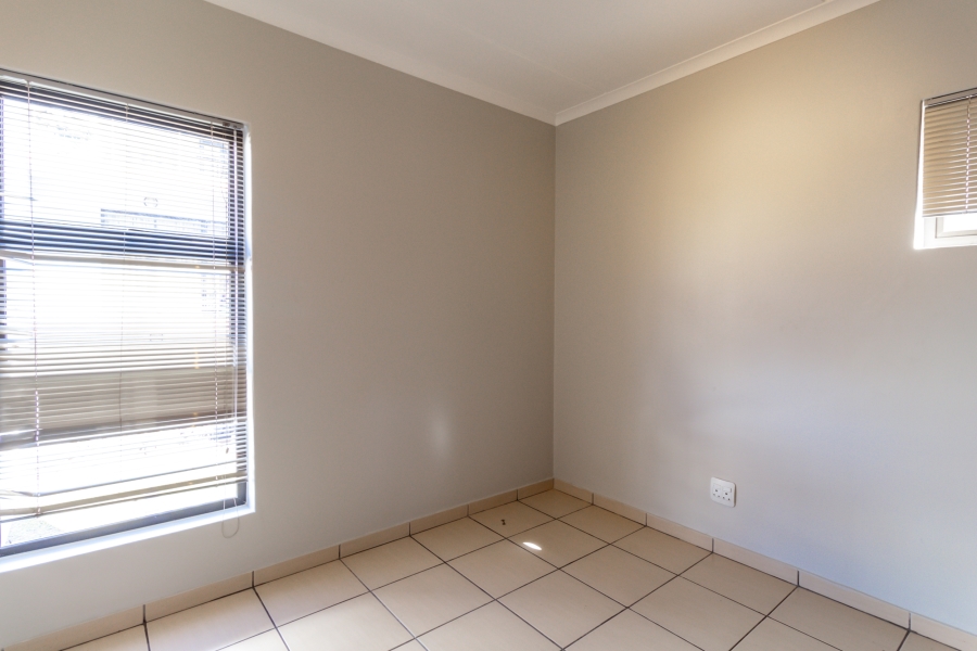 2 Bedroom Property for Sale in Kyalami Gauteng