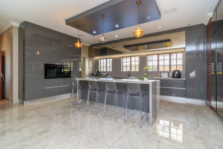 4 Bedroom Property for Sale in Noordwyk Gauteng