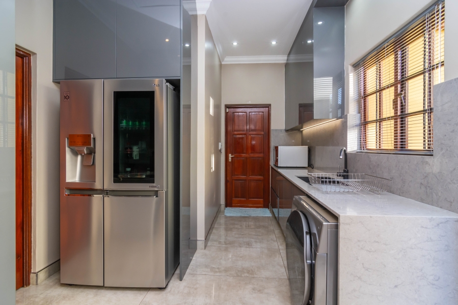 4 Bedroom Property for Sale in Noordwyk Gauteng