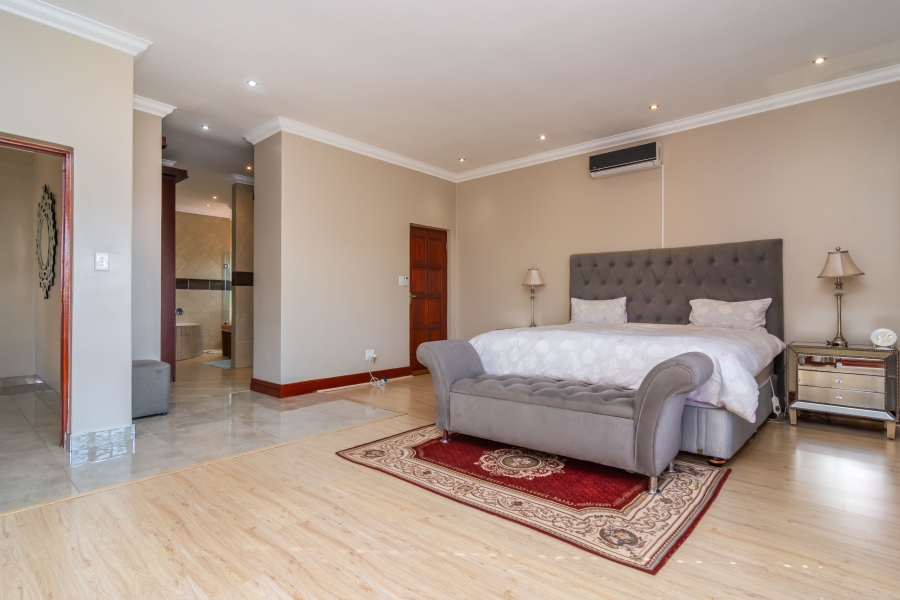 4 Bedroom Property for Sale in Noordwyk Gauteng