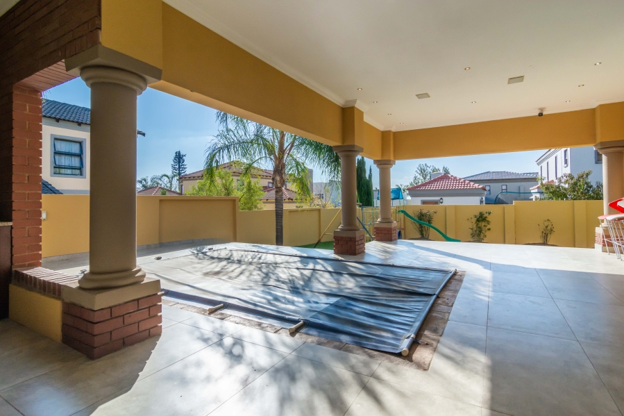 4 Bedroom Property for Sale in Noordwyk Gauteng