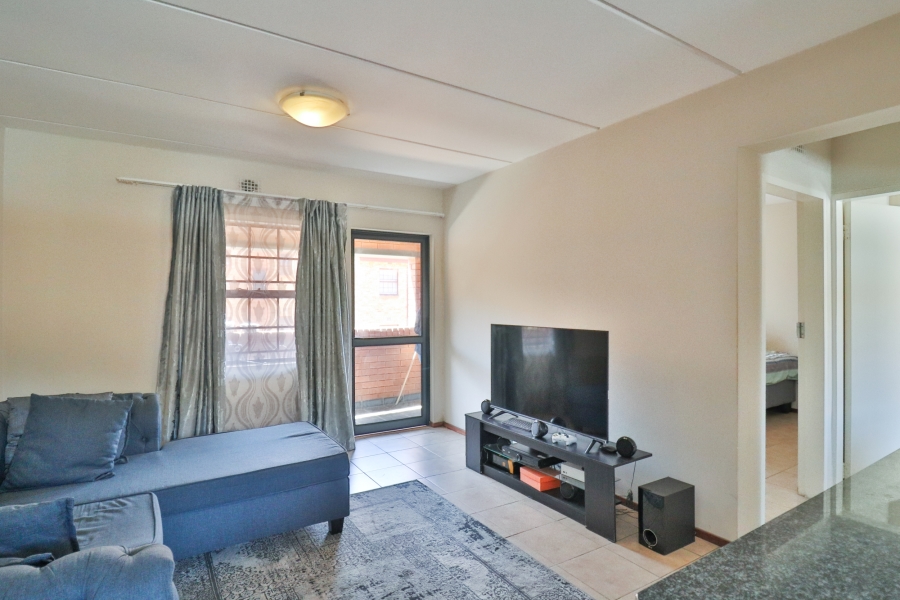 2 Bedroom Property for Sale in Erand Gardens Gauteng