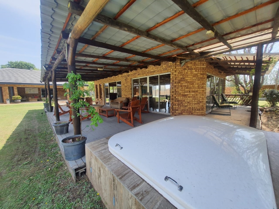 7 Bedroom Property for Sale in Lochvaal Gauteng