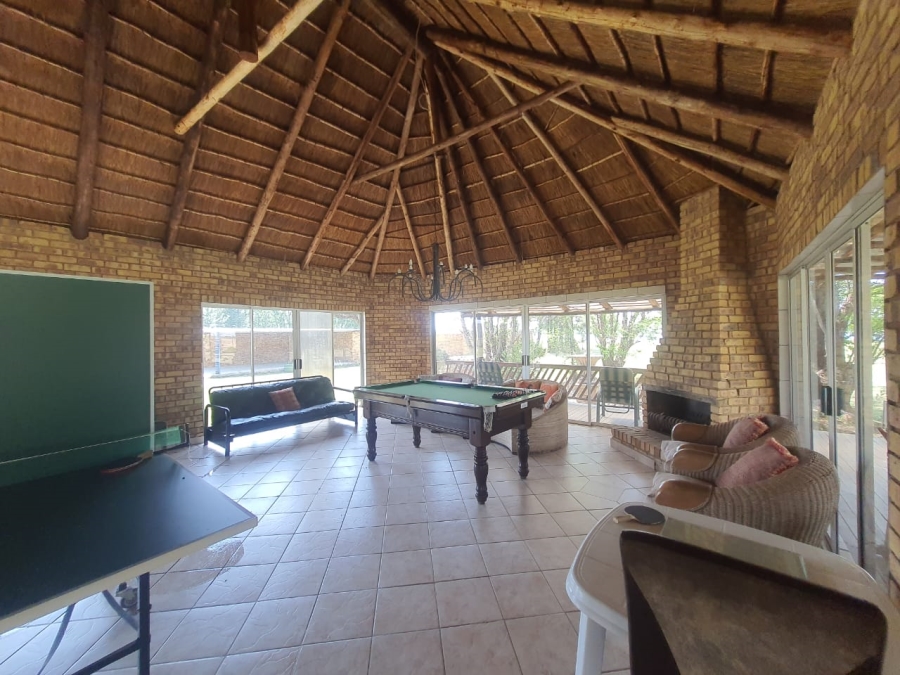 7 Bedroom Property for Sale in Lochvaal Gauteng