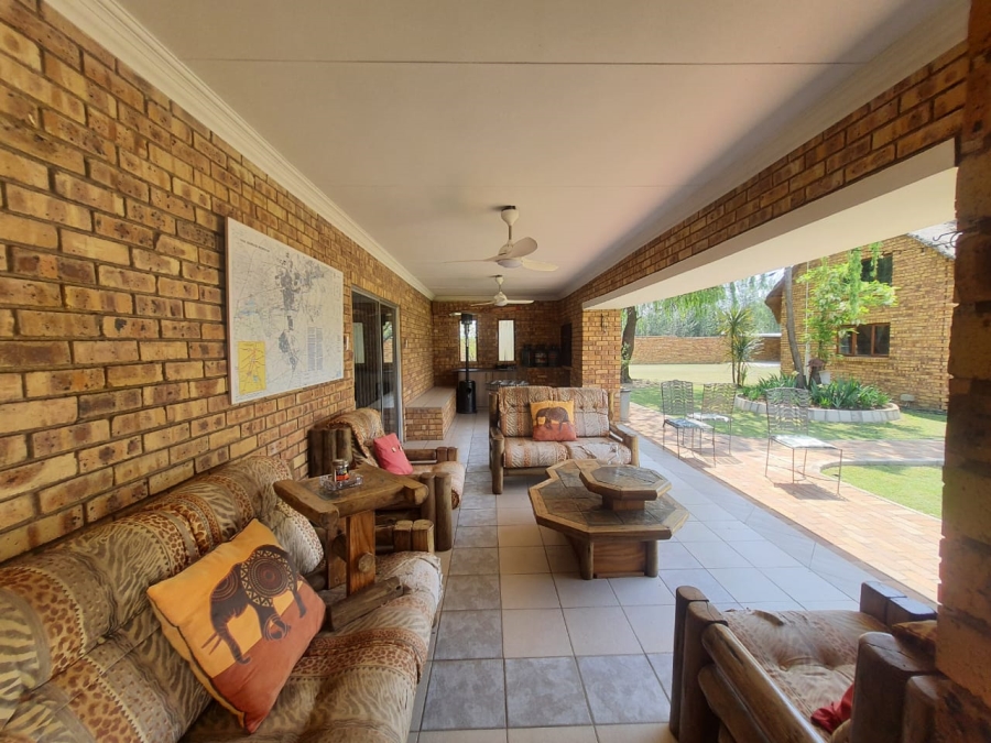 7 Bedroom Property for Sale in Lochvaal Gauteng