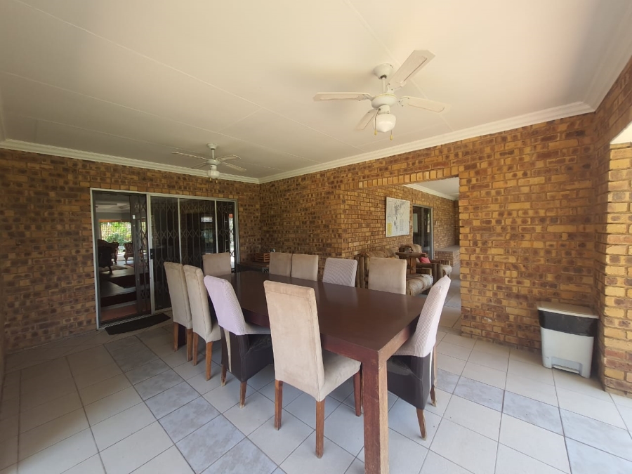 7 Bedroom Property for Sale in Lochvaal Gauteng
