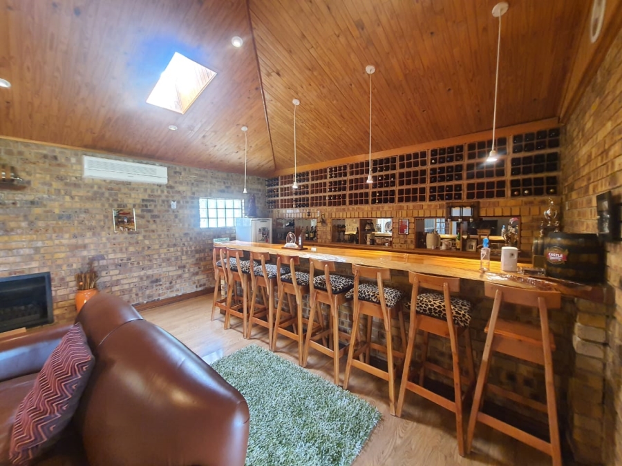 7 Bedroom Property for Sale in Lochvaal Gauteng