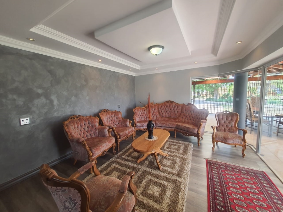7 Bedroom Property for Sale in Lochvaal Gauteng
