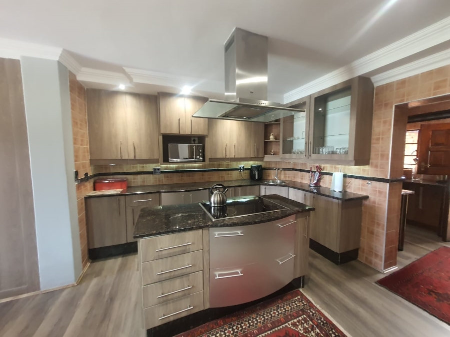 7 Bedroom Property for Sale in Lochvaal Gauteng