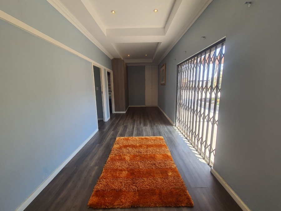 7 Bedroom Property for Sale in Lochvaal Gauteng